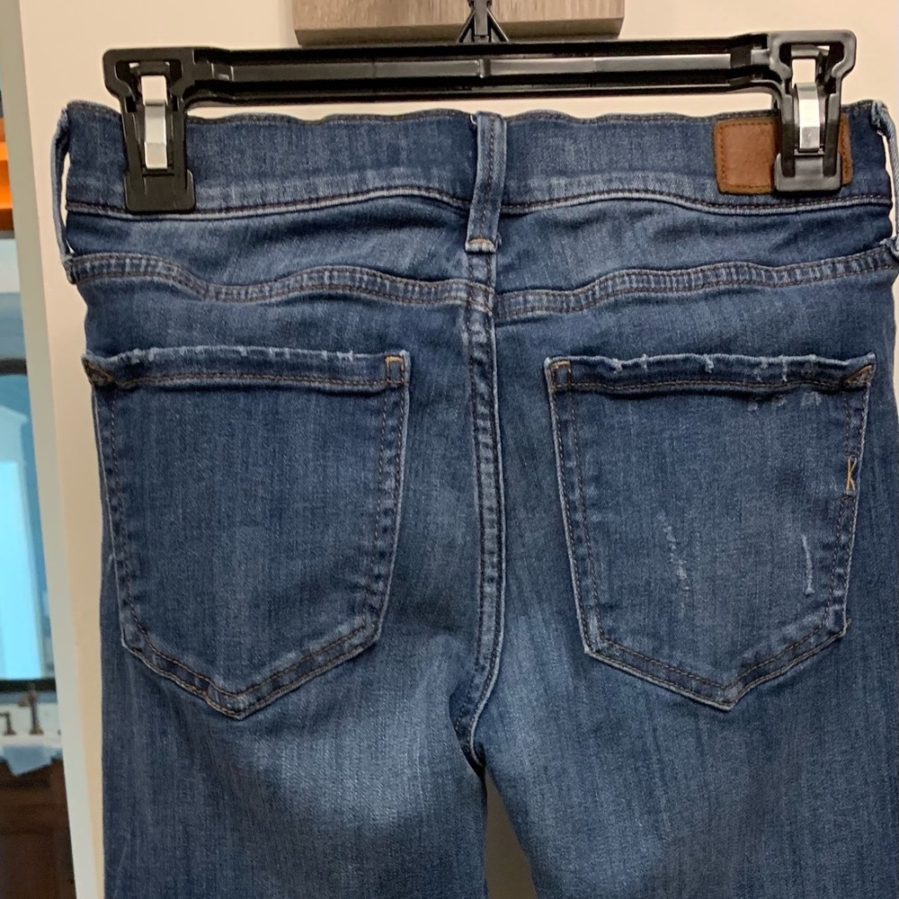 Express Mid Rise Supersoft Ripped Skinny Jeans - Picture 4 of 6